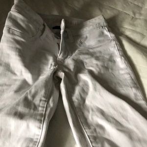 White American eagle jeans